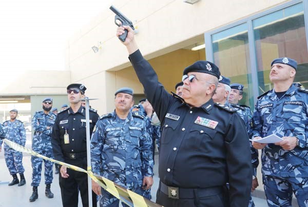 الفريق الفهد يطلق الرصاصة الاولى ايذانا بانطلاق فعاليات المسابقة
