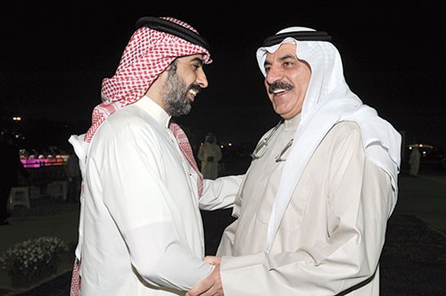عبدالله المعيوف يبارك للخميس