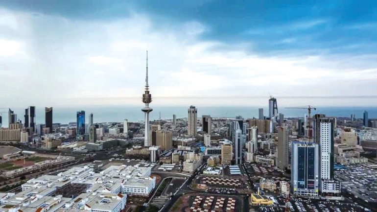 بعد 85 عاماً.. الكويت تعود إلى «التقشف»