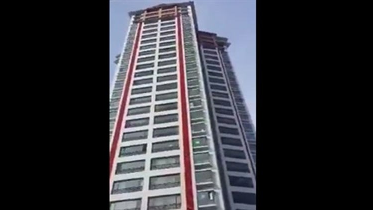 بالفيديو.. كيف أنقذ القدر شخصا سقط من الدور 25 ؟ 