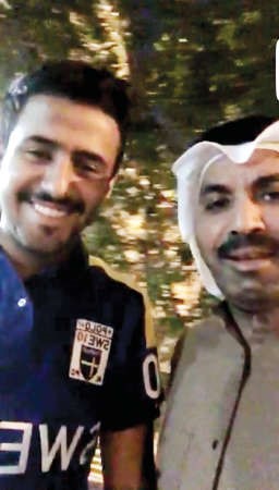 ناصر الدوسري مع طارق العلي ﻿