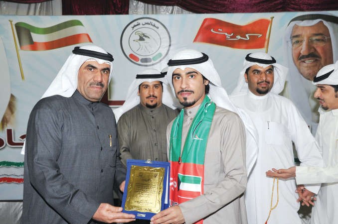 تكريم الزميل مفرح الشمري من قبل اللجنة المنظمة	﻿