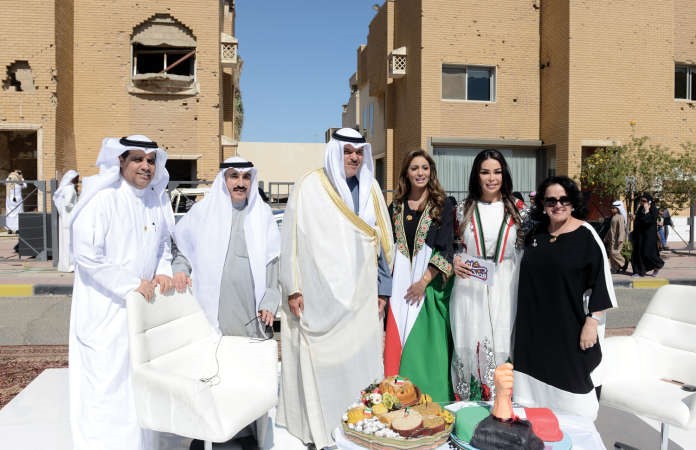 الشيخ سلمان الحمود خلال الاحتفال برفع علم الكويت في متحف بيت شهداء القرين﻿