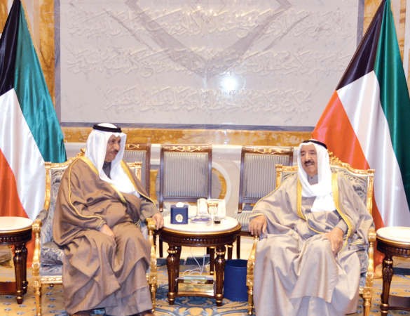  صاحب السمو الامير الشيخ صباح الاحمد مستقبلا سمو رئيس الوزراء الشيخ جابر المبارك ﻿