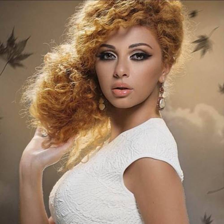 ميريام فارس البصل و"اللحمة النيّة"!