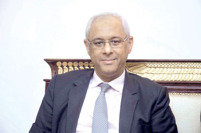 السفير ياسر عاطف