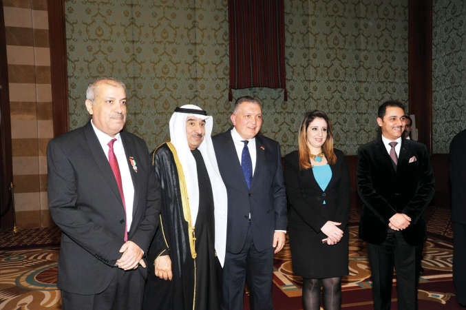 السفير سالم الزمانان والمستشار د فريح العنزي ومدير عام فندق سفير الدقي ﻿