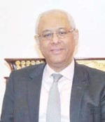 السفير ياسر عاطف