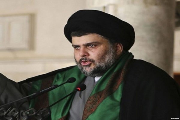 الصدر يهدد حكومة العبادي.. ويلوح بانتفاضة شعبية