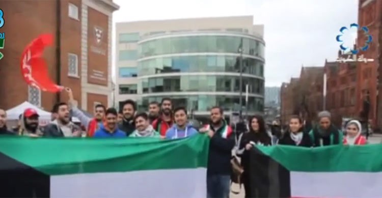 بالفيديو.. احتفالات بأعياد الكويت الوطنية وسط "ليفربول" 