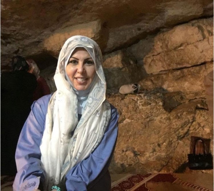بالصور.. فجر السعيد تزور المسجد الأقصى وترتدي الحجاب