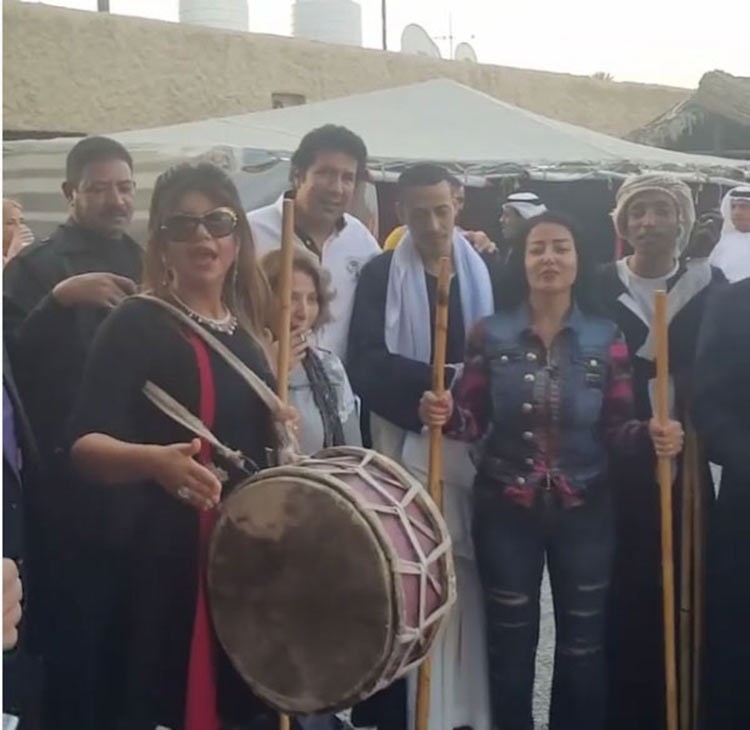 بالصور.. سجائر بوسي تغضب معجبيها 