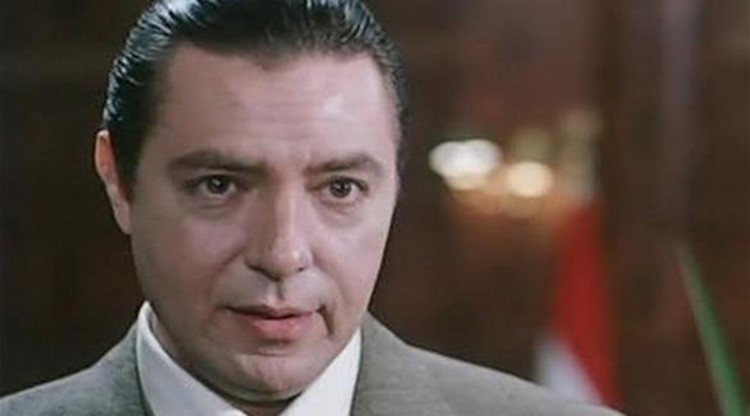 الفنان المصري هشام عبد الحميد ينضم لقناة إخوانية