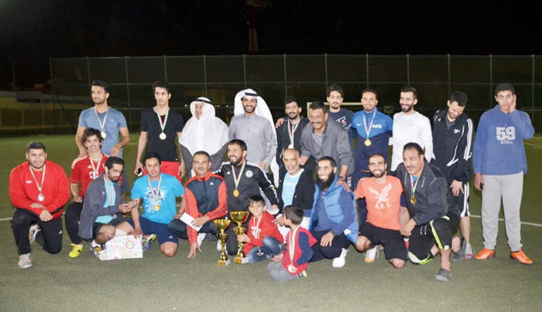 صورة جماعية للمشاركين في البطولة 