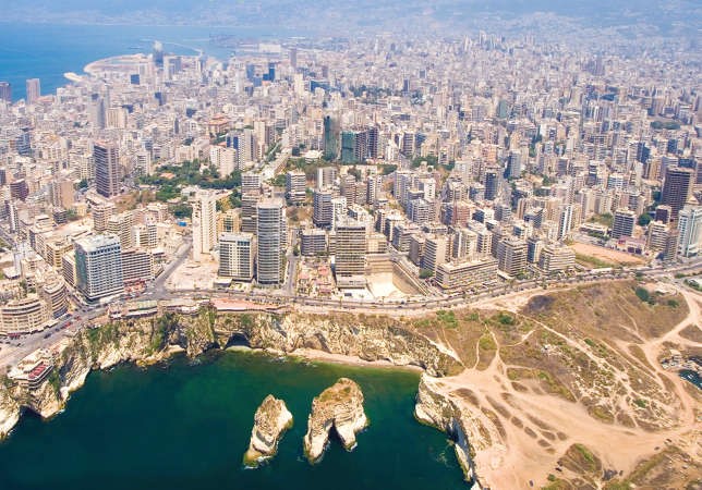 عقارات الكويتيين بالجملة في العاصمة اللبنانية بيروت والتوقعات بالا يكون البيع جماعيا في ظل الاوضاع السياسية المتدهورة وازمة العلاقات الخليجية اللبنانية الجديدة ﻿