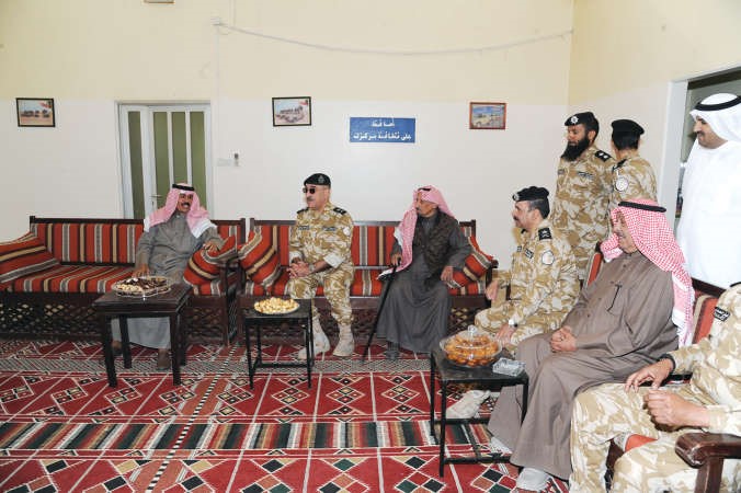 جانب من زيارة سمو ولي العهد الشيخ نواف الاحمد لادارة قوة امن الحدود المرابطة على الحدود الشمالية﻿