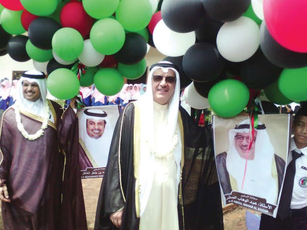 السفير عبدالوهاب الصقر مشاركا في احتفالات ابناء واهالي قرية الشيخ صباح الاحمد الخيرية بمدينة قاروت الاندونيسية بالاعياد الوطنية