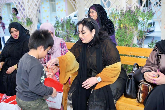 هدية من الشيخة امل الحمود لاحد الابناء﻿