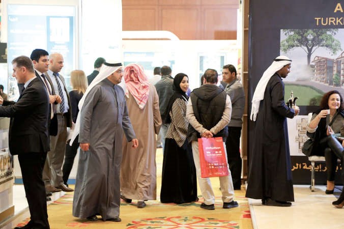 اقبال جماهيري كبير على معارض اسكان جلوبل العقارية