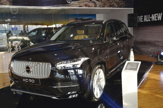 فولفو XC90 الجديدة كليا 