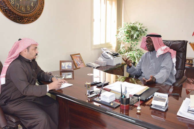 موسى الموسى مختار الجابرية متحدثا للزميل هاني الظفيري﻿