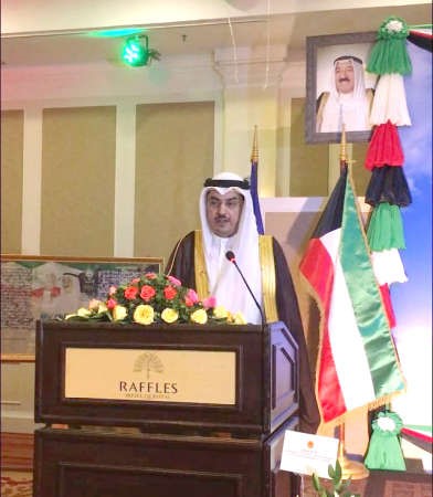 السفير متعب العصيمي متحدثا خلال حفل سفارتنا في كمبوديا