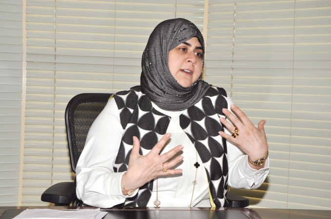 دمنيرة بن نخي استشارية جراحة التجميل والترميم والجراحات الميكروسكوبية