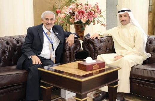 الرئيس مرزوق الغانم خلال استقباله دهلال الساير﻿