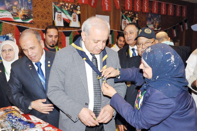 تقليد العيسى المنديل الكشفي ريليش كومار