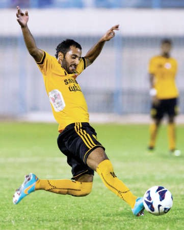 حمد امان يريد العودة بقوة لكي يشارك مع الاصفر الازرقكوم
