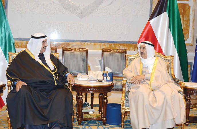 صاحب السمو الامير الشيخ صباح الاحمد مستقبلا سمو الشيخ ناصر المحمد ﻿