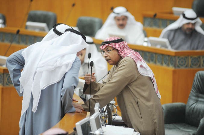 الشيخ خالد الجراح خلال الجلسة