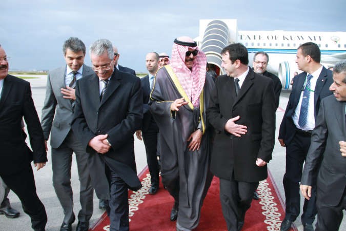  نائب رئيس مجلس الوزراء ووزير الداخلية الشيخ محمد الخالد لدى وصوله الى تونس 
