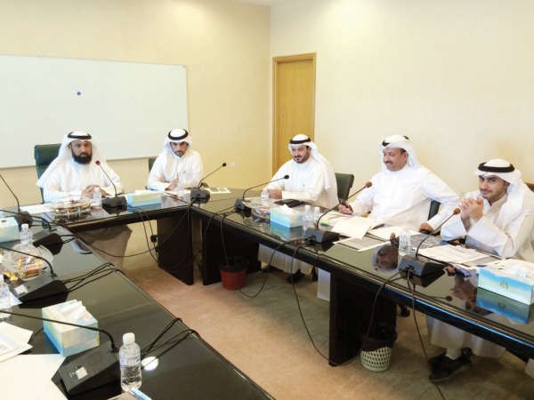 مانع العجمي مترئسا اجتماع لجنة تقصي الحقائق في موضوع نسب البناء
