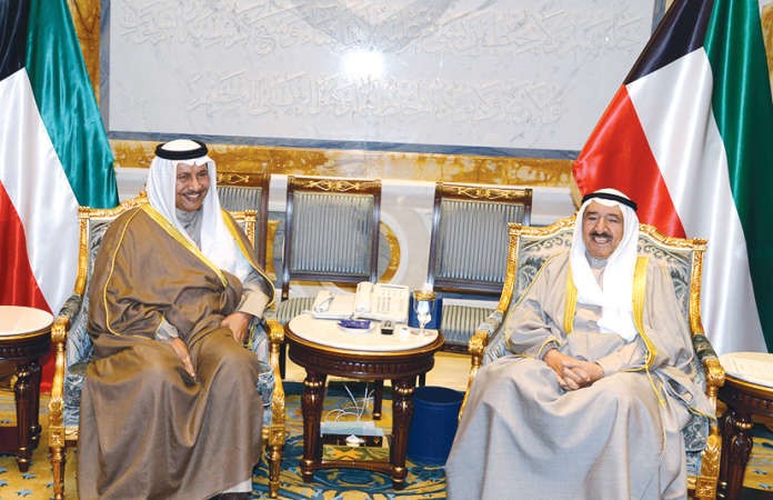 صاحب السمو الامير الشيخ صباح الاحمد مستقبلا سمو رئيس الوزراء الشيخ جابر المبارك
