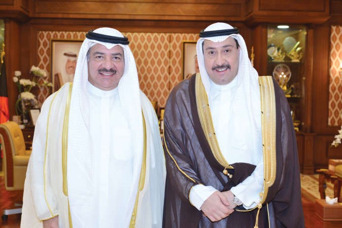 الشيخ فيصل الحمود والمستشار صلاح المسعد