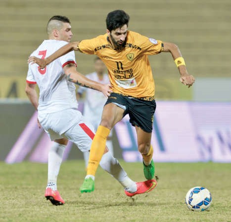 فهد الانصاري اهم مفاتيح اللعب في القادسيةالازرق كوم﻿