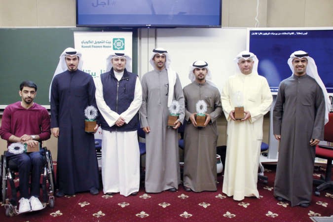فريق العلاقات العامة في بيتك مكرما المبادرين﻿
