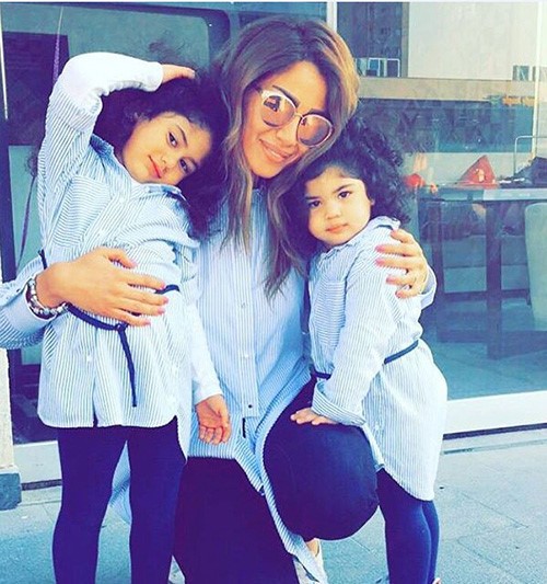 شاهد.. غادة عبدالرازق تنشر صورة حديثة لابنتها وحفيدتيها