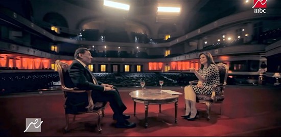 شاهد.. عادل امام للمرة الأولى مع احفاده في برنامج تلفزيوني