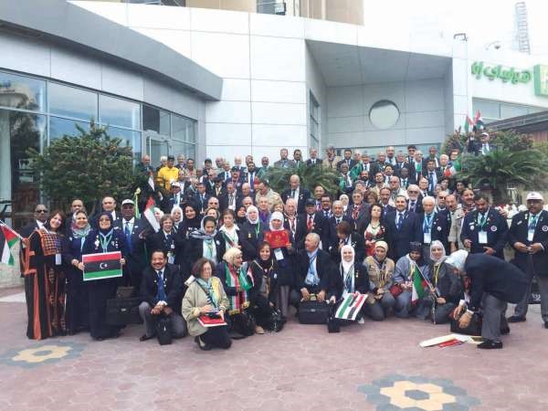 صورة تذكارية لعدد من اعضاء الوفود المشاركة في المؤتمر ﻿