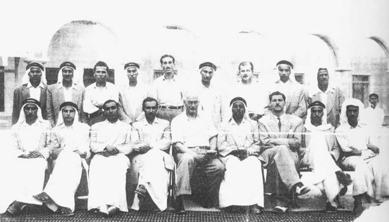 ناظر ومدرسو مدرسة الصباح عام 1950