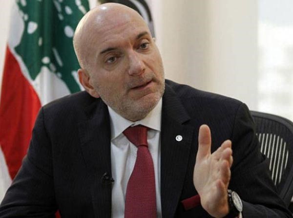حكيم لـ «الأنباء»: سلام لا يناور في تهديده بالاستقالة
