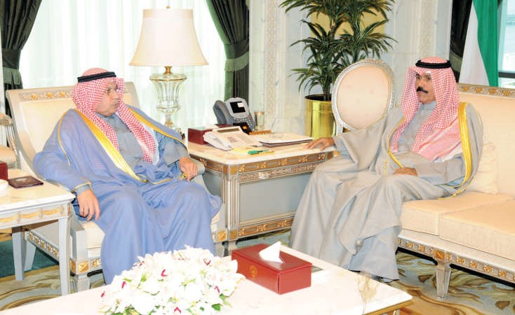 سمو ولي العهد لدى استقباله الشيخ خالد الجراح 
