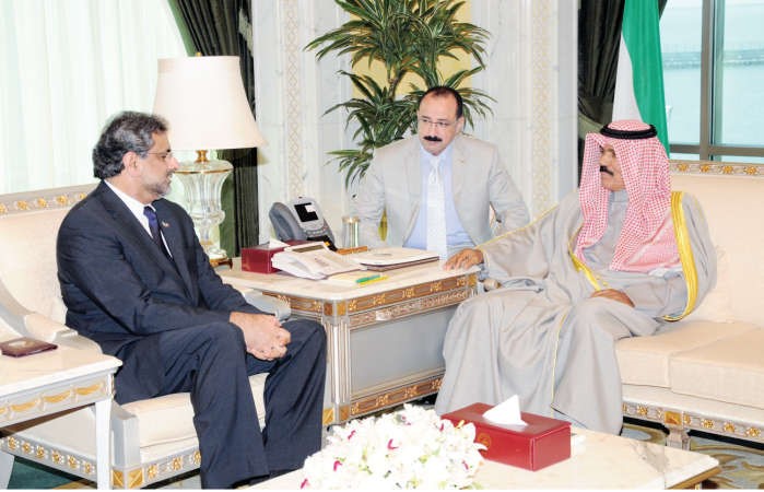 سمو ولي العهد مستقبلا وزير البترول والثروة المعدنية الباكستاني 