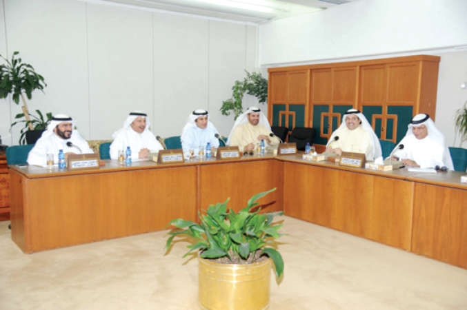 مبارك الحريص وسلطان اللغيصم وحمدان العازمي ود منصور الظفيري وطلال الجلال وسعدون حماد﻿