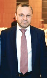 احمد نصر الله