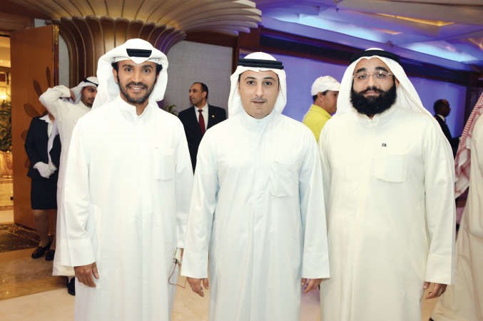 الفضل بين مؤيديه 	انور الكندري﻿