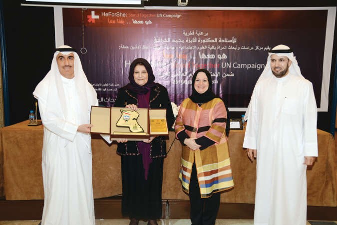 دحسين الانصاري مكرما دفايزة الخرافي ﻿