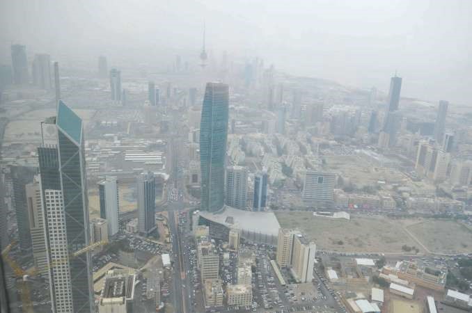 يرى بعض خبراء العقار ان اسعار العقارات قد انخفضت في الفترة السابقة ولكنه انخفاض ليس كبيرا ولن يؤثر كثيرا على اسعار العقارات بالكويت قاسم باشا